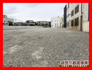 誠昱/租-家樂福650坪.